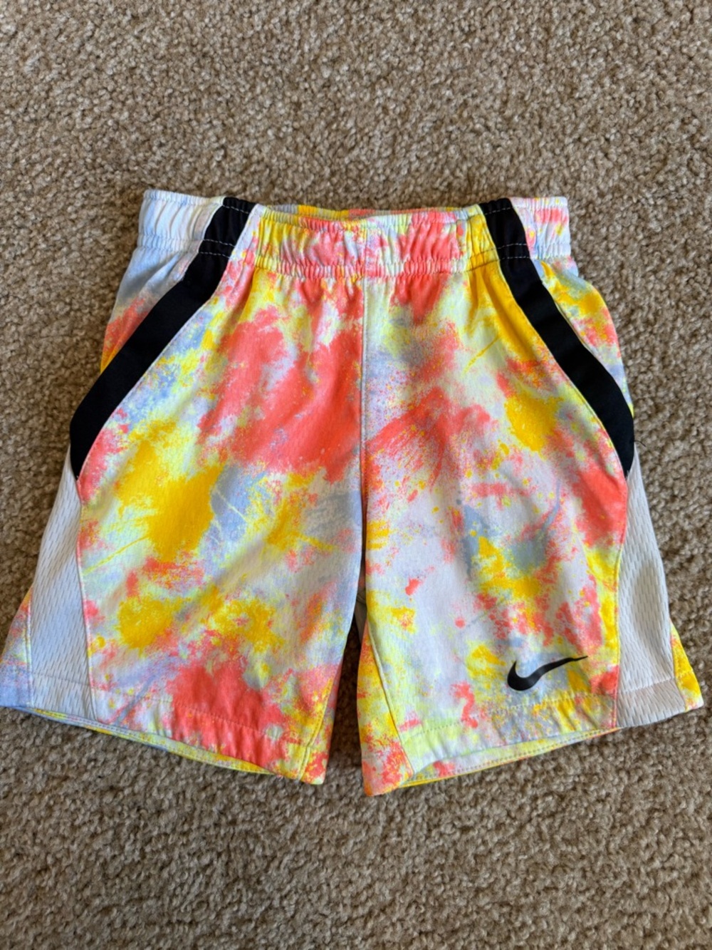 Nike Dri-FIT Boys Splatter Paint Athletic Shorts Size Small 4-5yrs